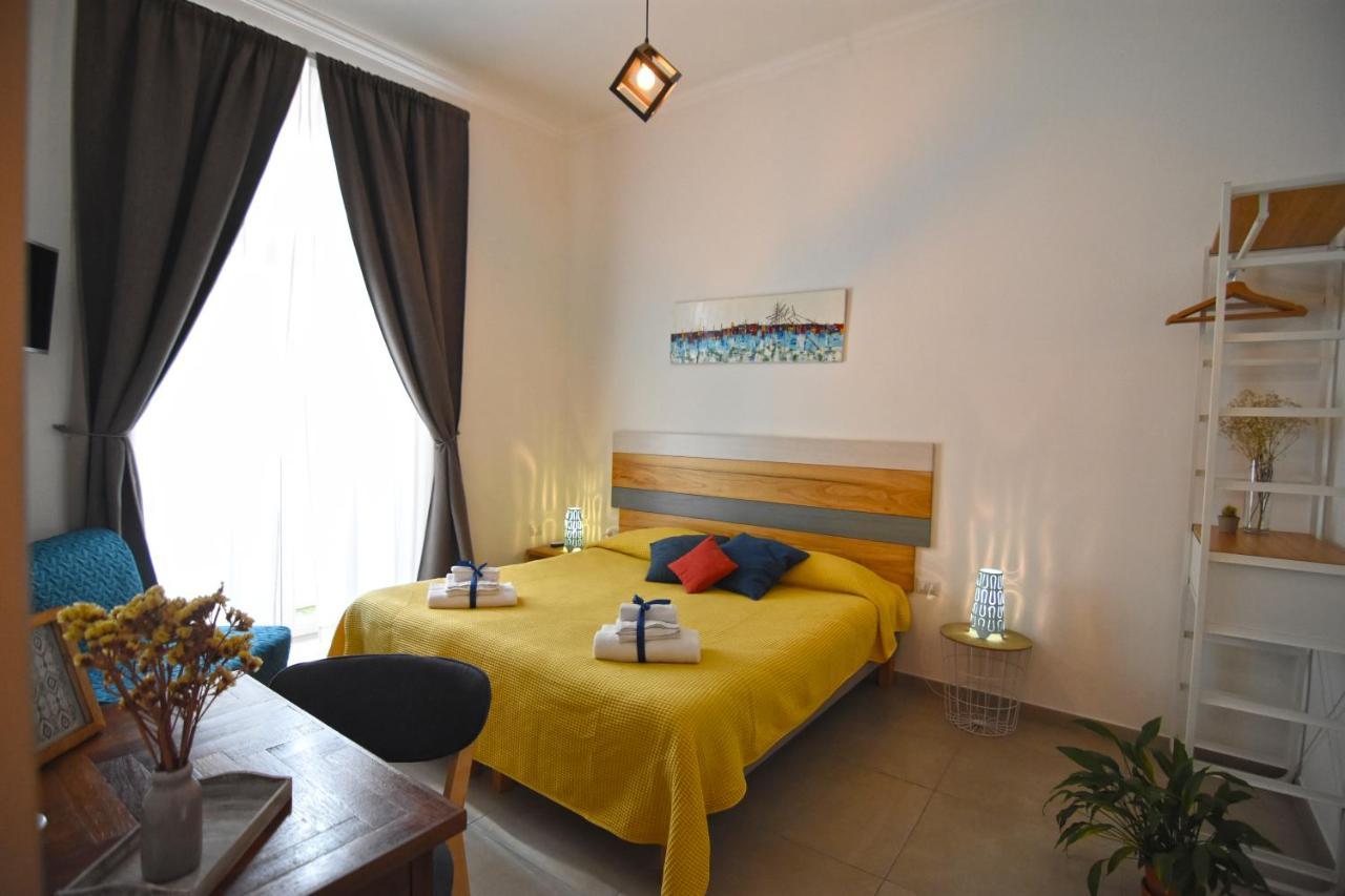 Crianza B&B Napoli Exterior foto